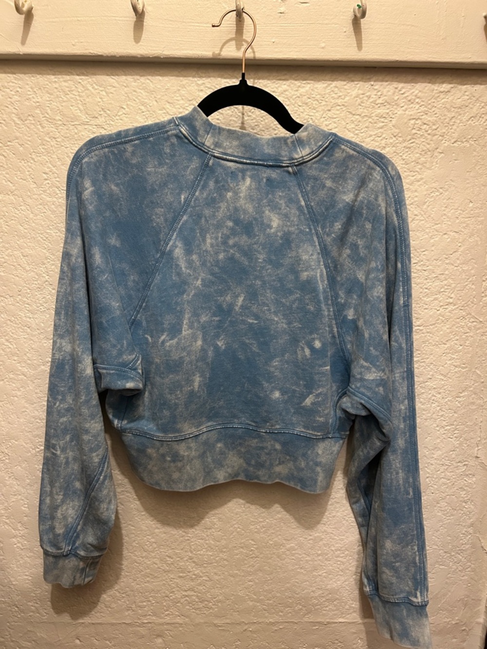 Calvin Klein Light Blue Washed Cropped Crewneck Sweatshirt - Picture 4 of 4